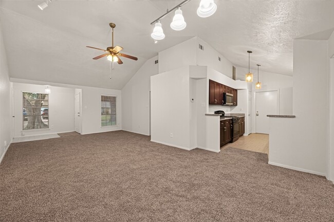 Photo - 2714 S Brompton Dr