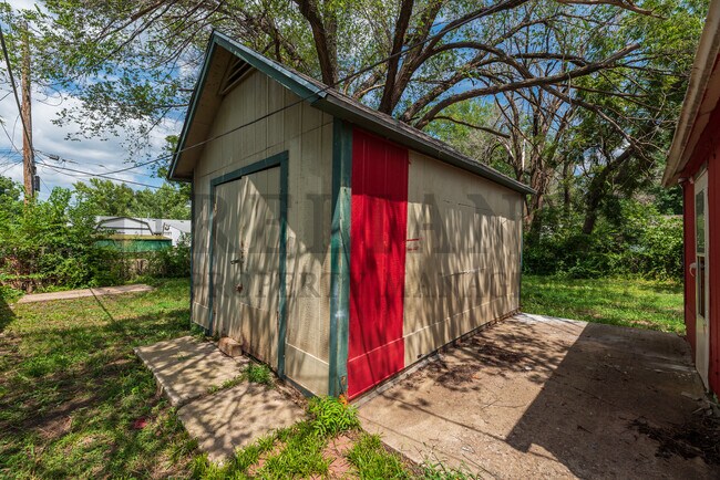 Photo - 5714 E Harry St