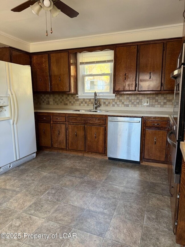 Photo - 110 E Center St