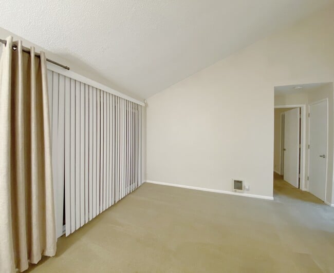 Building Photo - 14625 SW Grayling Ln Unit 14625 Rental