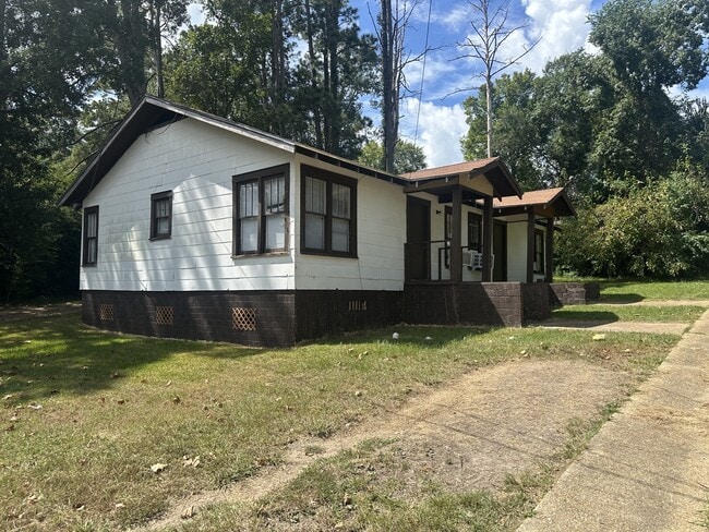 Building Photo - 301 W Lula St Rental