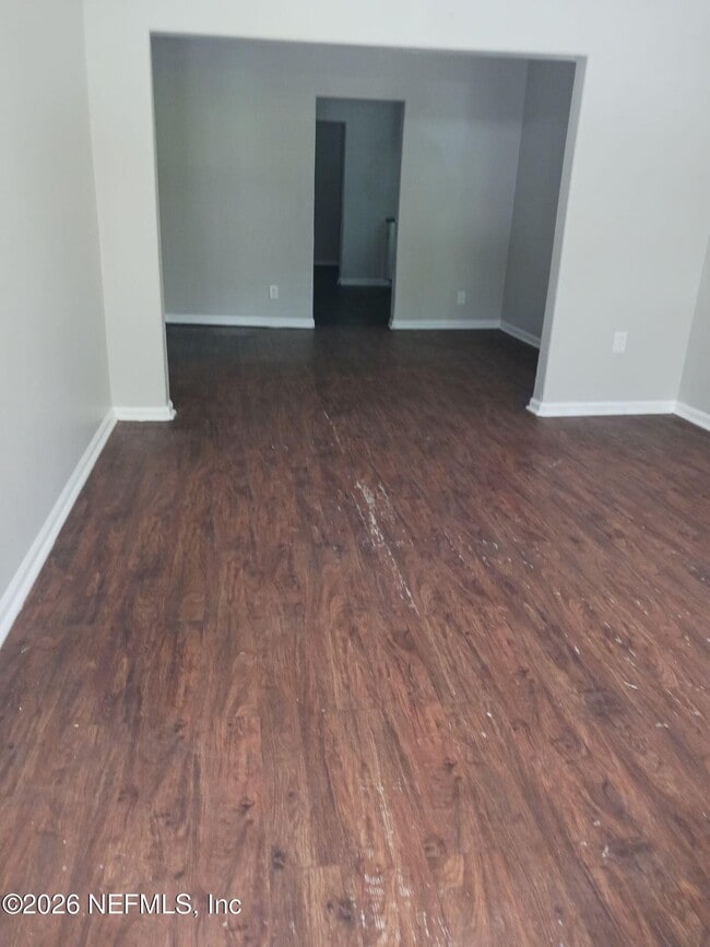 Photo - 3323 Thomas St