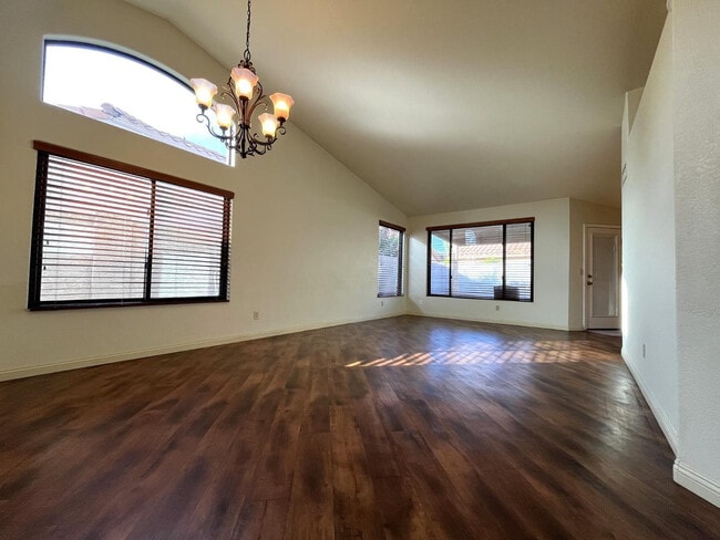 Photo - 187 W Amanda Ln