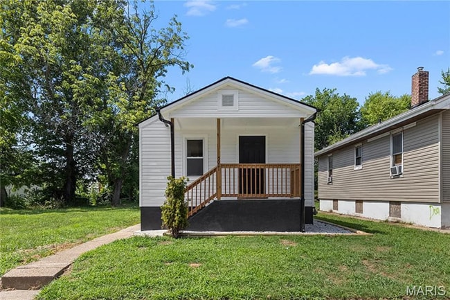 Building Photo - Totally Renovated & Totally Adorable Rental