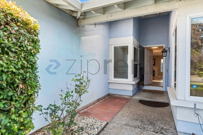 Photo - 33739 Slender Ct