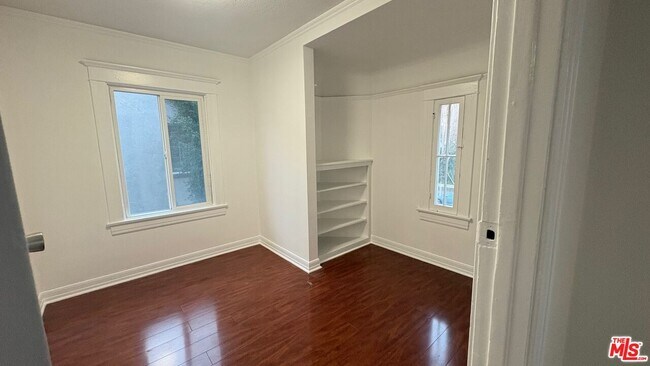 Photo - 120 S Catalina St