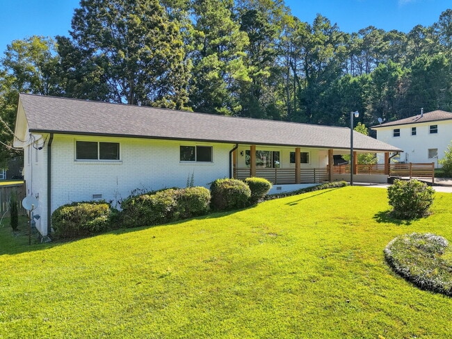 Building Photo - 107 Douglas Dr SE Rental