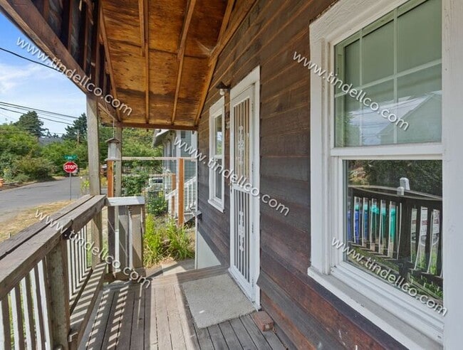 Photo - Pet FRIENDLY 4 bedroom 2 bathroom home loc...