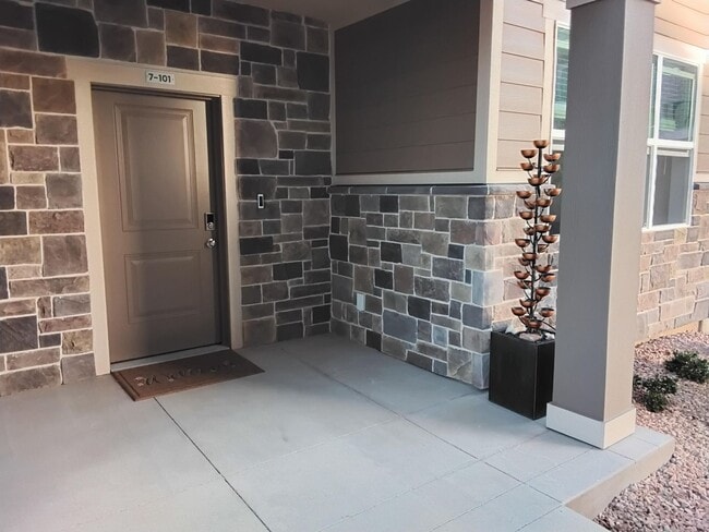 Photo - Desert Color-2 Bedroom Condo! Pet Friendly!