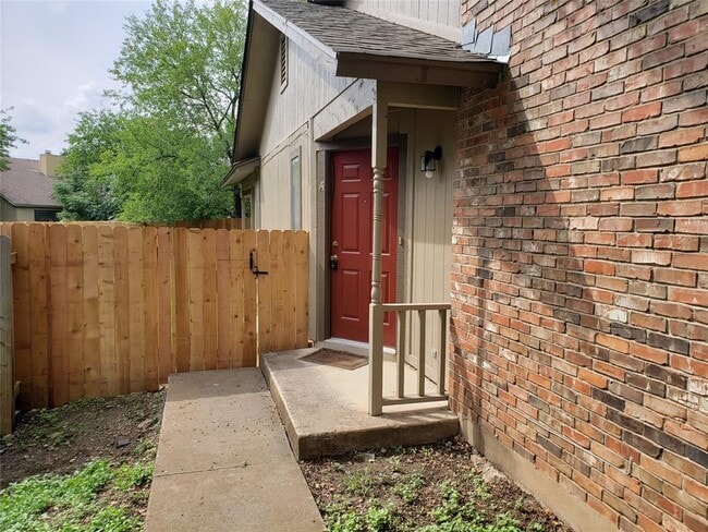 Photo - 8813 Cainwood Ln