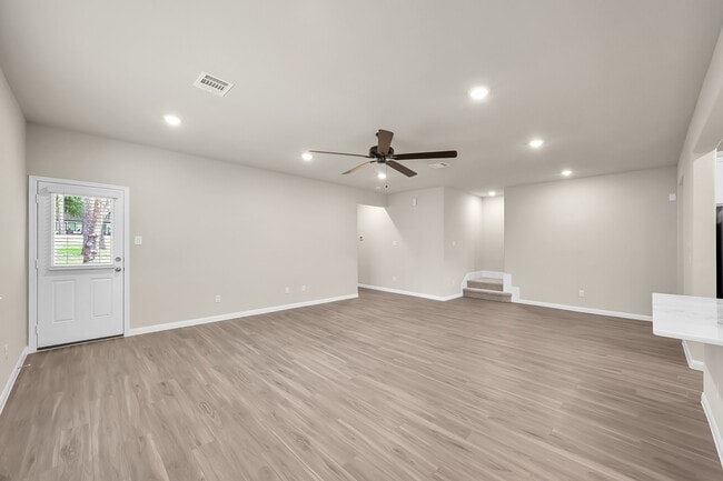 Building Photo - 3346 Torrey Pines Dr Rental