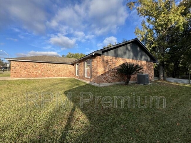 Photo - 8803 Orleans Dr