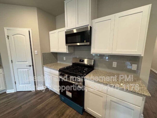 Photo - 325 White Pine Dr