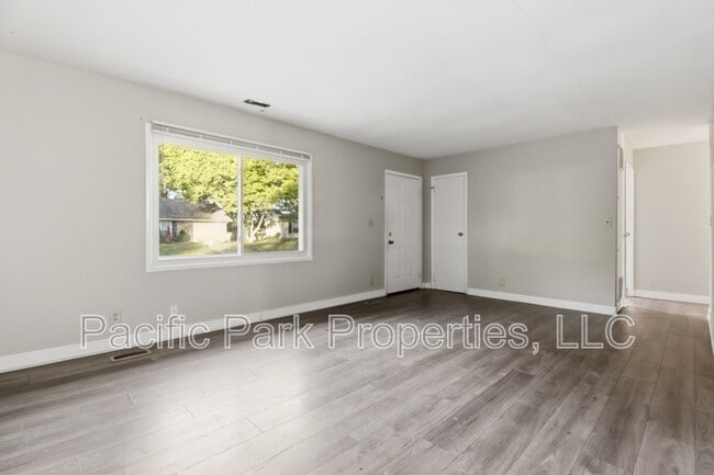 Photo - 3939 Esquire Pl