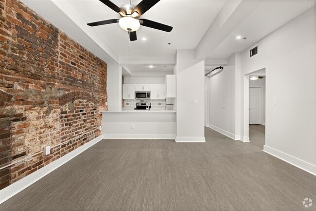 Building Photo - 1000 King Rental