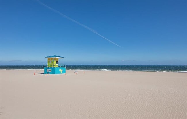 Building Photo - 305 N Pompano Beach Blvd Unit 1107