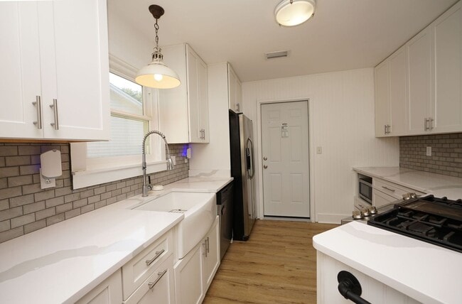 Photo - Updated Home in Bluewater with Community Pool and Close to EOD  School