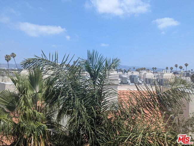 Photo - 634 S Gramercy Pl Condo Unit 605