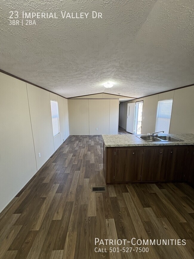 Photo - 23 Imperial Valley Dr