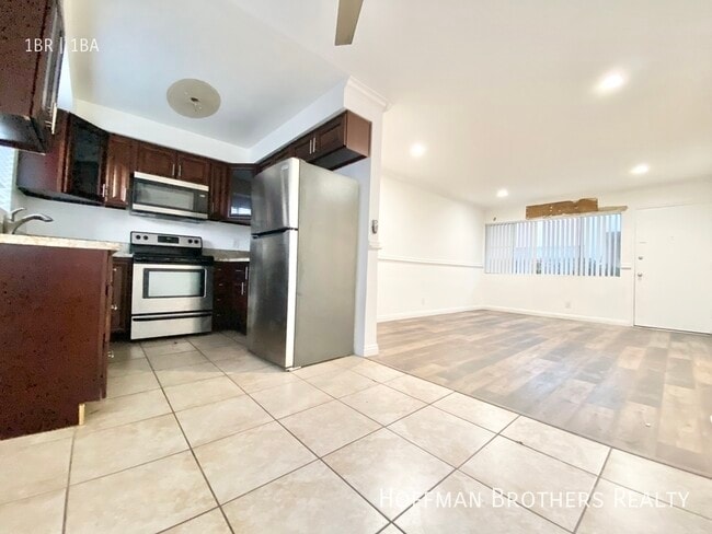 Photo - 10839 Morrison St Unidad 3