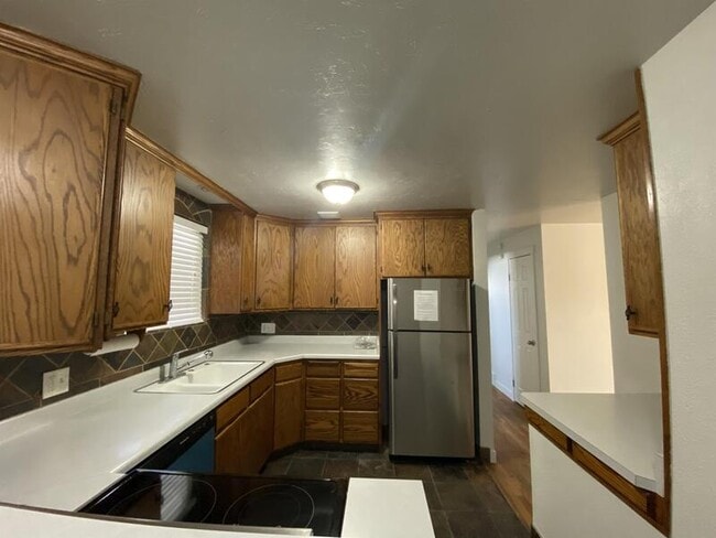 Photo - 189 Tennyson Ave