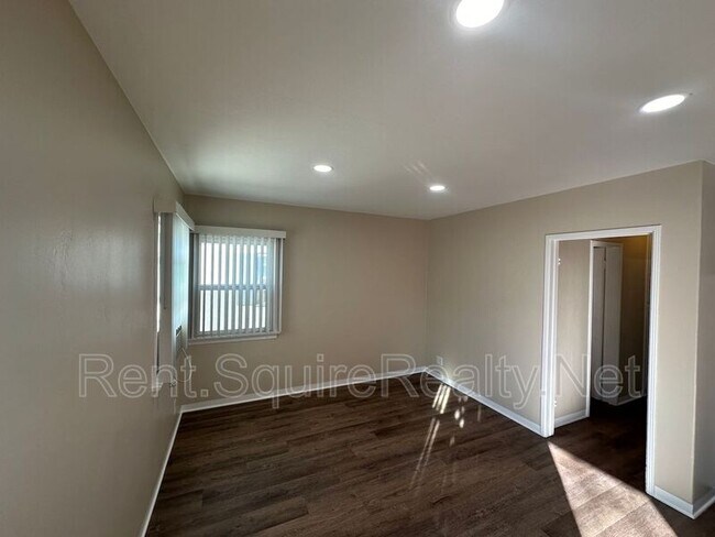 Photo - 901 N San Gabriel Ave Unit 5