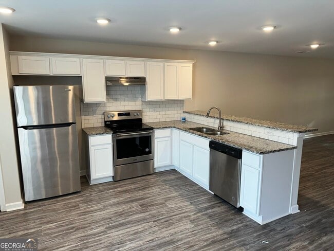 Photo - 7162 Gotland St