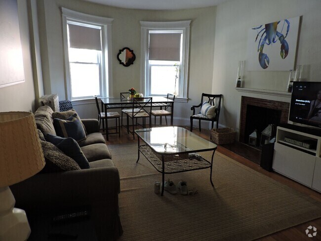 Building Photo - 1778 Beacon St Unit 1A Rental