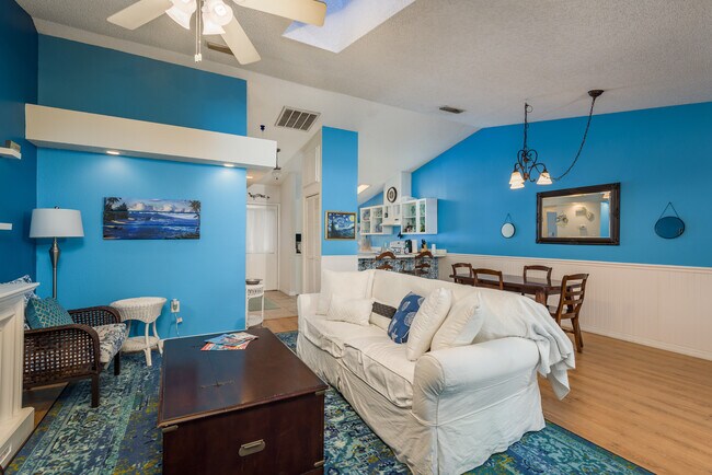 Photo - 102 Anclote Rd