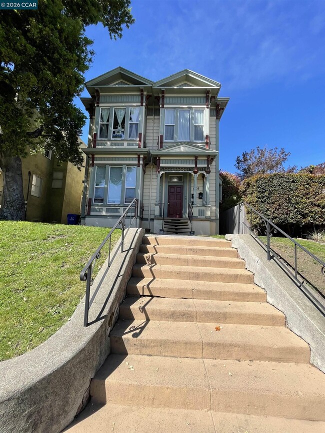 Building Photo - 1705 Linden St Unit 2