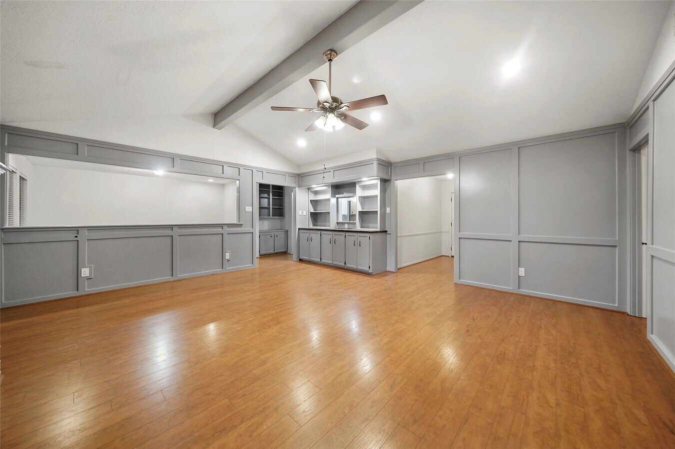 Photo - 523 S Rivershire Dr