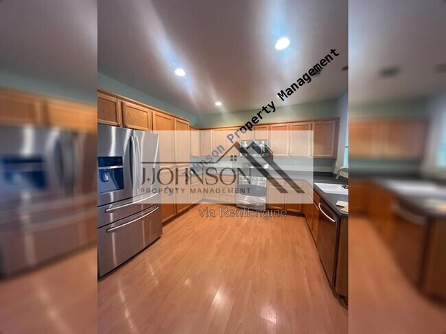 Photo - 323 Glenbriar Cir