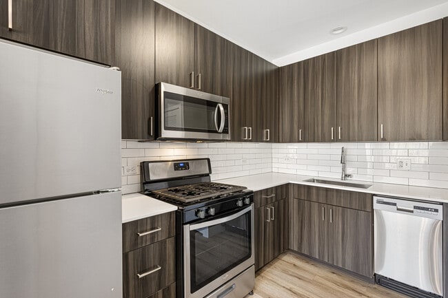 Photo - 1531 W Howard St Unit 407