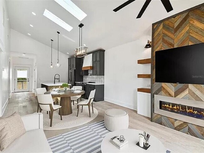 Photo - 2508 N Ola Ave