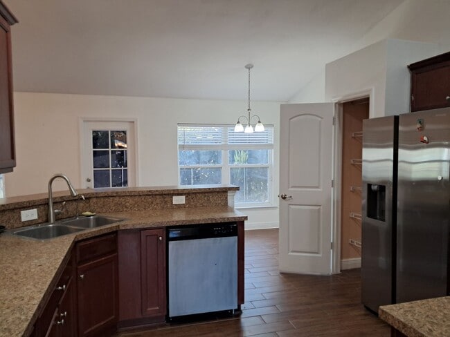 Photo - 4910 Bywood St