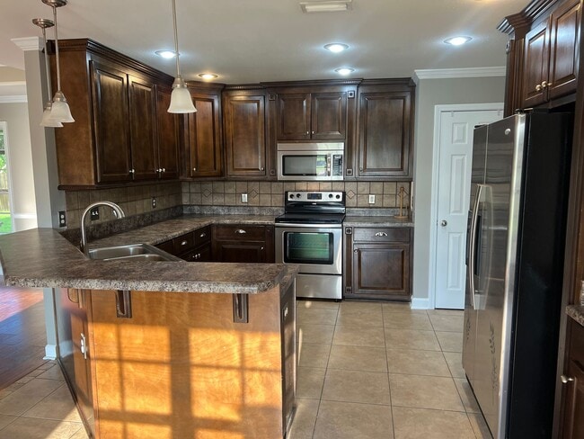 Photo - 401 Homestead Way