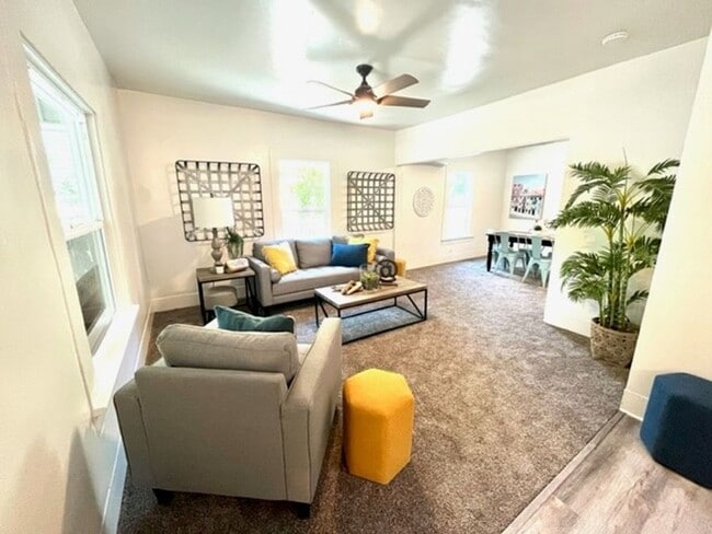 Building Photo - **Reserve for Summer 2026** Great Chestnut Street Property Unit House