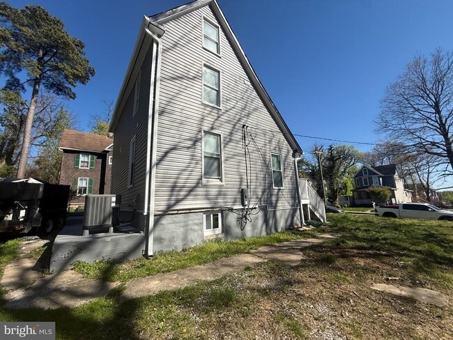 Photo - 808 Winston Ave