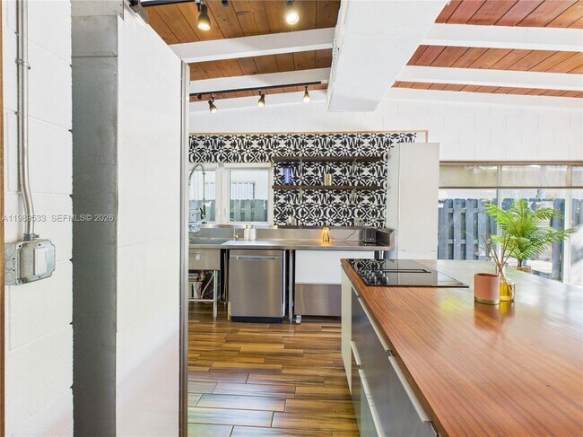 Photo - 1632 SW 28th Ave