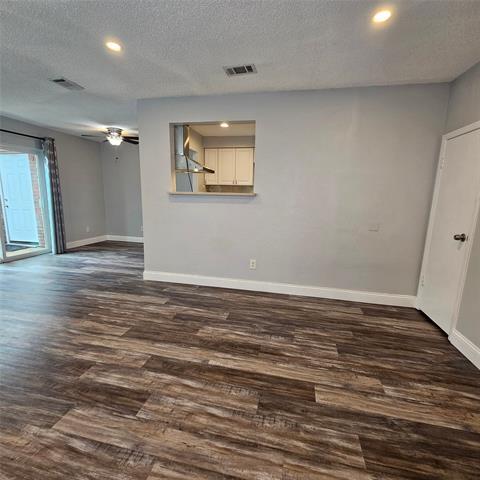 Photo - 3931 N Garland Ave Unidad 4