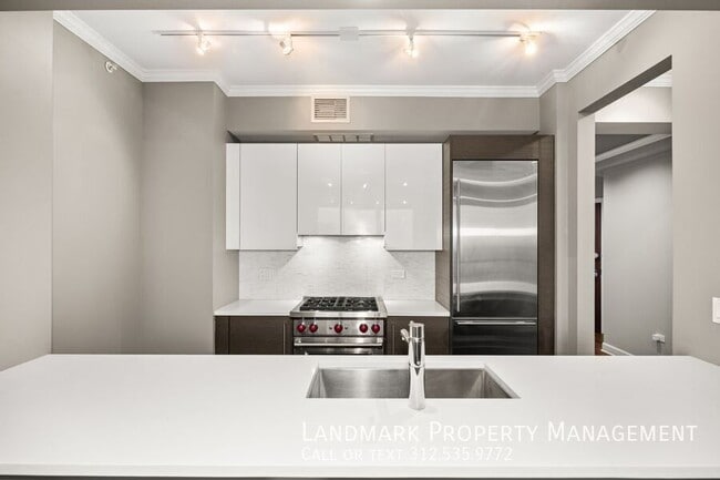 Photo - 1201 S Prairie Ave Unit 904