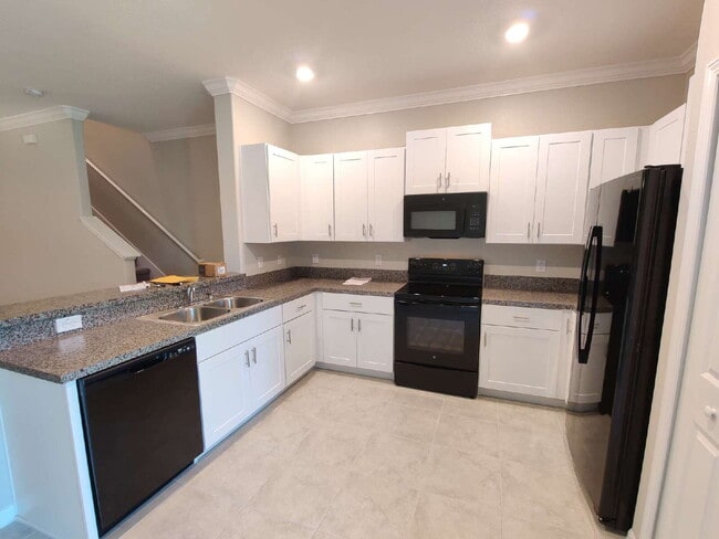 Photo - 1530 Cassius St