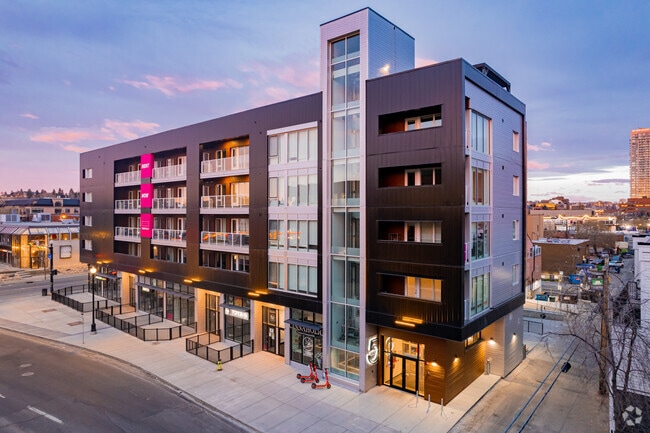 Building Photo - The Fifth