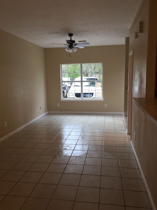 Photo - 9509 Merle St Unidad #9509A