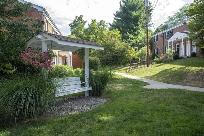 Photo - Briarwood House Apartments