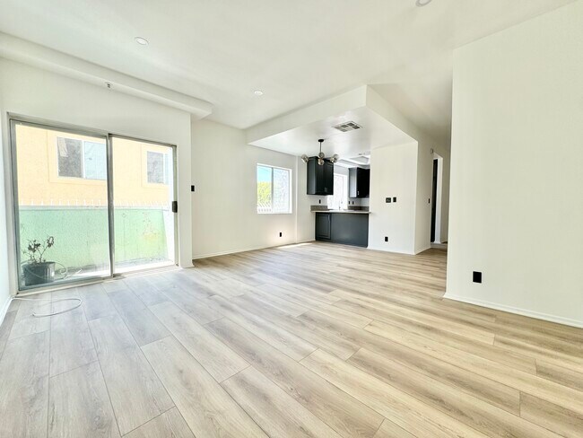 Photo - 2109 Crenshaw Blvd Unidad 7