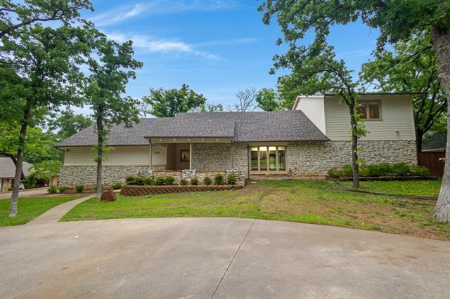 Building Photo - 2805 Forrestridge Dr