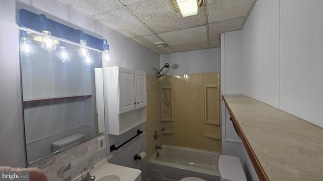 Photo - 117 S Warren St