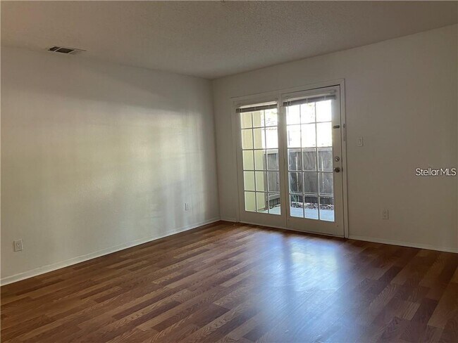 Photo - 246 Afton Square Unit 105