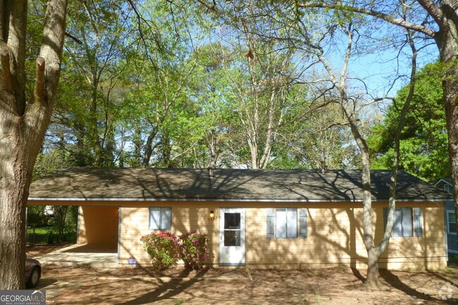 Building Photo - 6627 Bent Creek Dr Rental